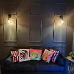 Park Mount Residences - Boutique 1 Bedroom In With Free Parking * Leeds (West Yorkshire)