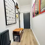 Park Mount Residences - Boutique 1 Bedroom In With Free Parking