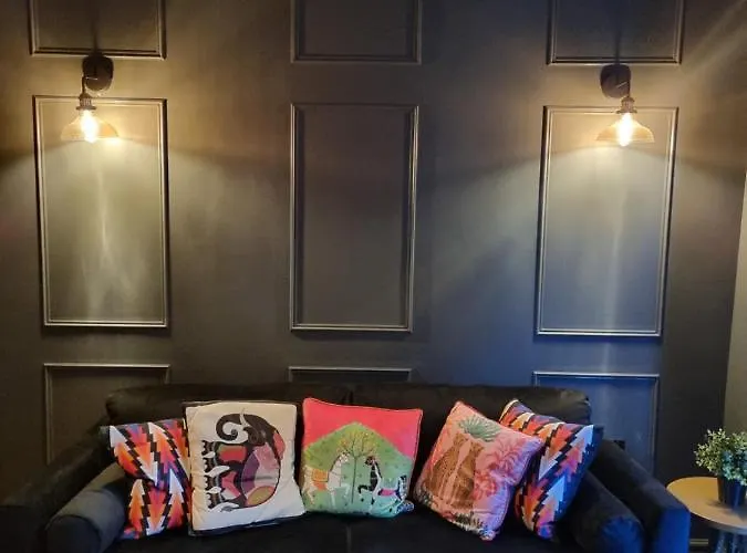 Park Mount Residences - Boutique 1 Bedroom In With Free Parking * Leeds (West Yorkshire)