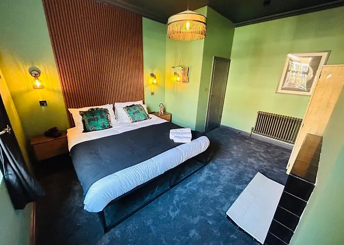 Park Mount Residences - Boutique 1 Bedroom In With Free Parking Apartment *