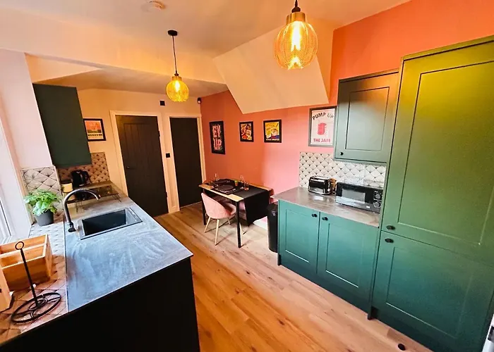 Park Mount Residences - Boutique 1 Bedroom In With Free Parking