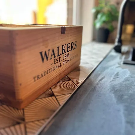 Park Mount Residences - Boutique 1 Bedroom In With Free Parking